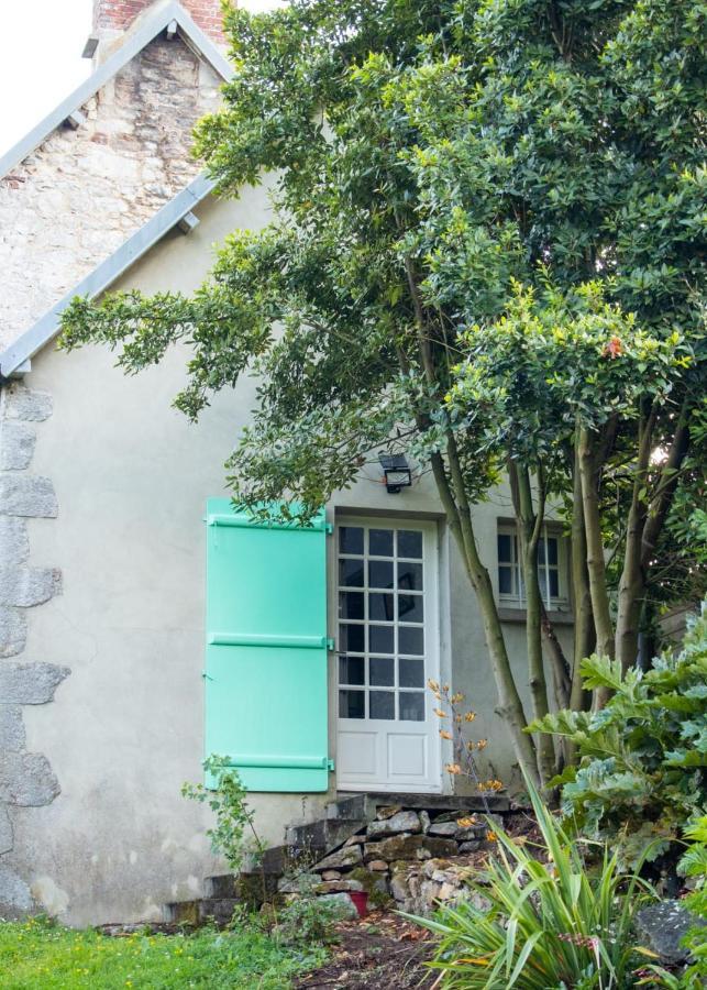 Une Suite Au Jardin Hyenville Exterior photo